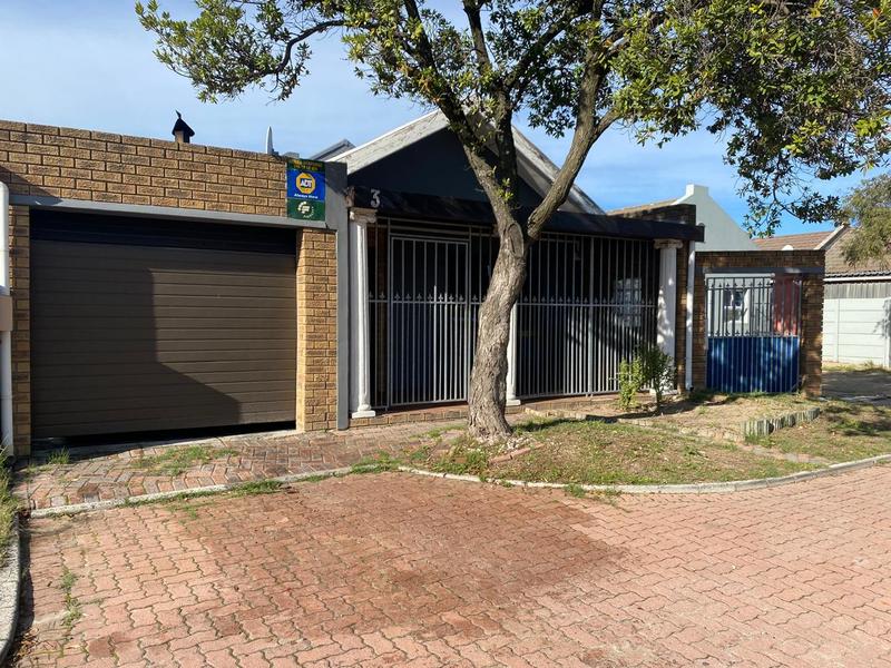 3 Bedroom Property for Sale in The Connifers Western Cape